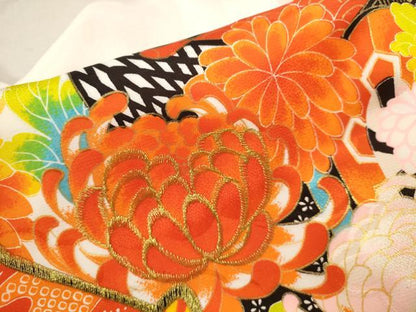 平和屋着物[]お宮参り　女の子　祝着　産着　初着　のしめ　刺繍　御所車草花文　金彩　洗える着物　CAAZ7200ze