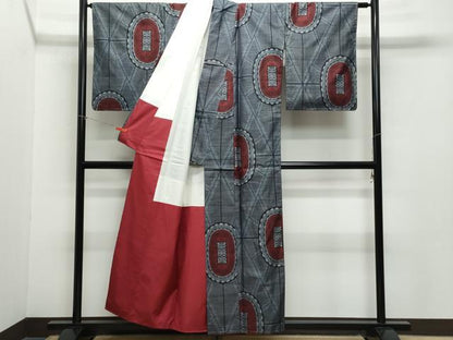 平和屋着物●本場大島紬　割り込み絣　吉祥文　正絹　逸品　CAAZ8049vf