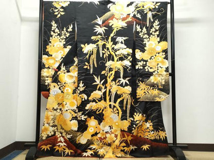 平和屋着物●豪華振袖 駒刺繍 草花文 黒地 金銀彩 正絹 逸品 CAAZ8095vf