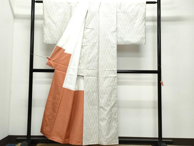 平和屋着物●本場大島紬 白大島 7マルキ 亀甲文 奄美絹織物謹製 証紙付き 正絹 逸品 CAAZ8231vf