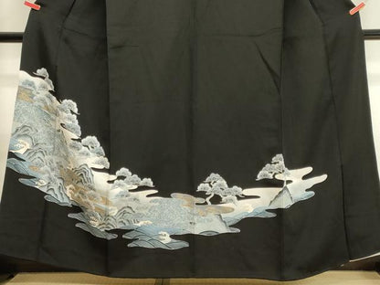 平和屋着物■豪華黒留袖　駒刺繍　立波枝松文　暈し染め　金彩　正絹　逸品　CABA0389oy