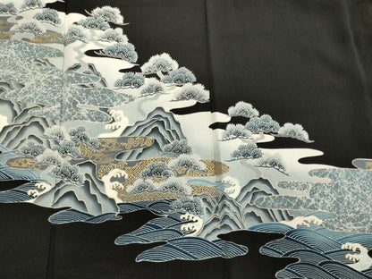 平和屋着物■豪華黒留袖　駒刺繍　立波枝松文　暈し染め　金彩　正絹　逸品　CABA0389oy