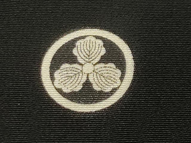 平和屋着物●豪華黒留袖　駒刺繍　竜田川花文　金彩　正絹　逸品　CABA1313gh