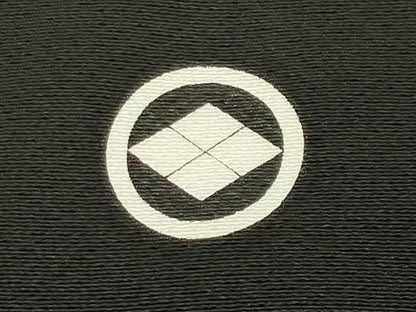 平和屋着物●人間国宝　五代　田畑喜八　黒留袖　駒刺繍　荒磯　金銀彩　正絹　逸品　CABA1494gh