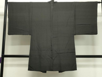 平和屋着物●男性 紬 アンサンブル 着物：鉄黒色 羽織：憲法黒茶色 正絹 逸品 CABA1499gh