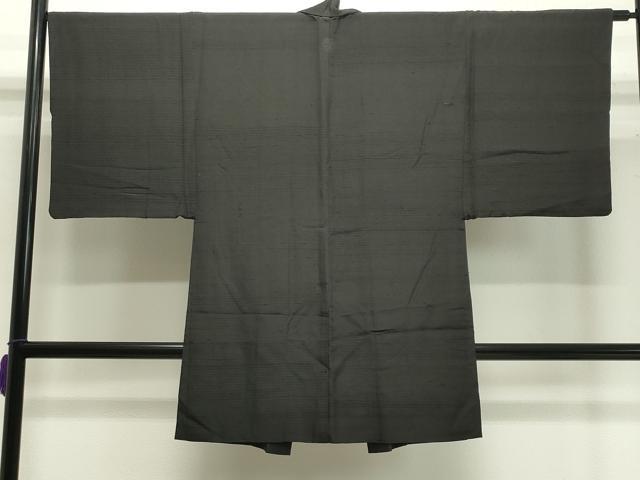 平和屋着物●男性 紬 アンサンブル 着物：鉄黒色 羽織：憲法黒茶色 正絹 逸品 CABA1499gh