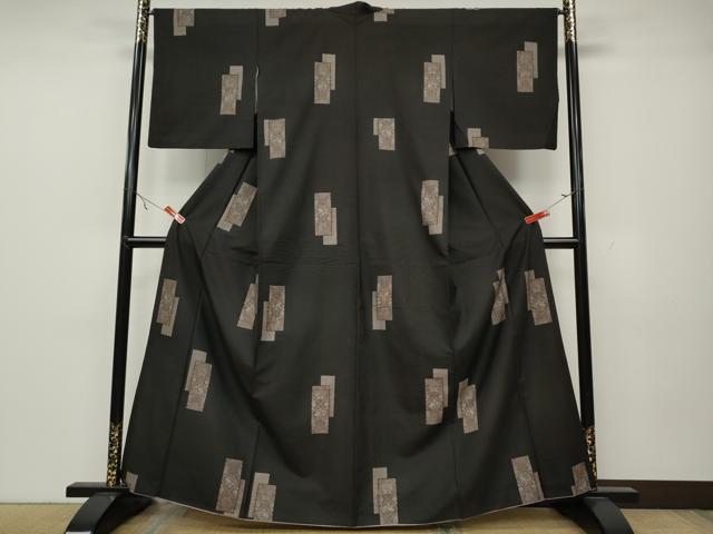 平和屋着物●本場大島紬　9マルキ　地空き　短冊重ね動物文　正絹　逸品　CABA1659ut