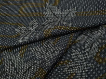 平和屋着物●本場大島紬　7マルキ　舞楓文　正絹　逸品　CABA1786ut