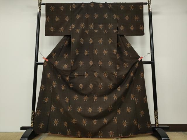 平和屋着物○国指定重要無形文化財 本場久米島紬 手織 トゥイグヮー