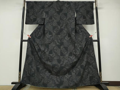 平和屋着物●結城紬　80亀甲　市松草花文　正絹　逸品　CABA1992ut