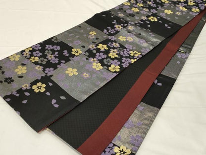 平和屋着物●六通柄袋帯 市松舞桜文 黒地 金銀糸 正絹 逸品 未使用 CABA2305dy