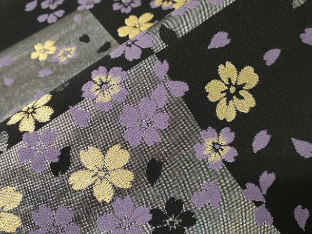 平和屋着物●六通柄袋帯 市松舞桜文 黒地 金銀糸 正絹 逸品 未使用 CABA2305dy