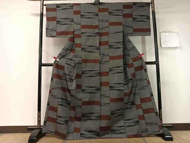 平和屋着物●本場大島紬　7マルキ　霞横段文　正絹　逸品　CABA4633vp