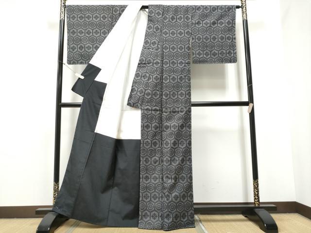 平和屋着物●本場大島紬　7マルキ　亀甲花文　正絹　逸品　CABA4803hy