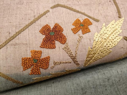 平和屋着物●中国三大刺繍 相良刺繍 総刺繍 九寸名古屋帯 紬地 菱草花文 正絹 逸品 CABA4877hy