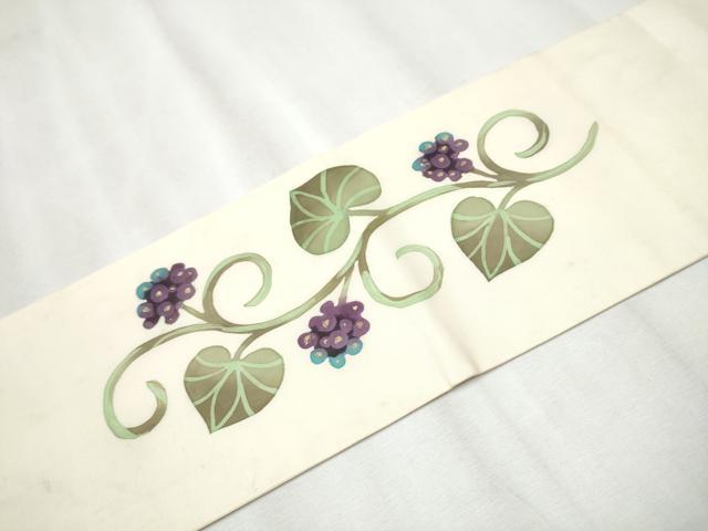 平和屋着物●塩瀬　九寸名古屋帯　葡萄蔦の葉文　金彩　正絹　逸品　CABA5085hy