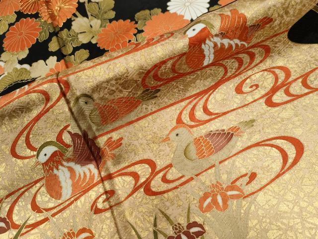 平和屋着物○豪華振袖 駒刺繍 流水鴛鴦橘草花文 黒地 金彩 正絹