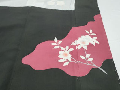 平和屋着物▼豪華黒留袖　刺繍　尾長鶏花文　暈し染め　金彩　正絹　逸品　CABA6764th