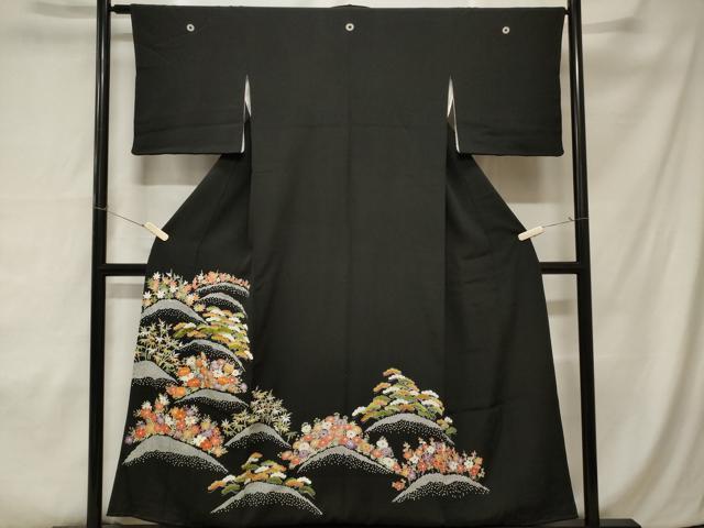 平和屋着物■豪華黒留袖 駒刺繍 遠山草花文 正絹 逸品 CABA6868ev