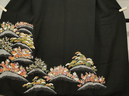 平和屋着物■豪華黒留袖 駒刺繍 遠山草花文 正絹 逸品 CABA6868ev
