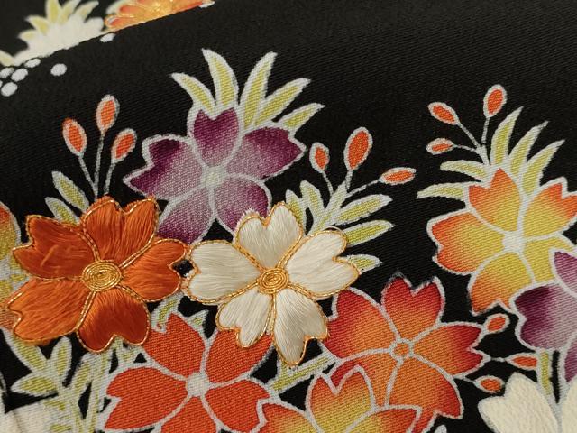 平和屋着物■豪華黒留袖 駒刺繍 遠山草花文 正絹 逸品 CABA6868ev