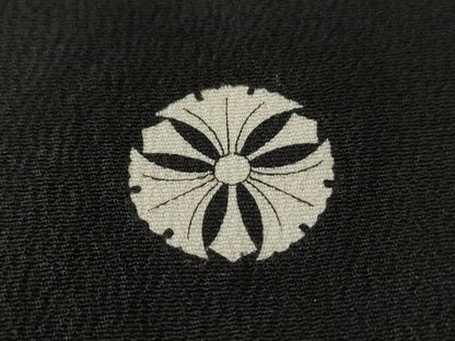 平和屋着物■豪華黒留袖　駒刺繍　道長草花文　金彩　正絹　逸品　CABA7019ev