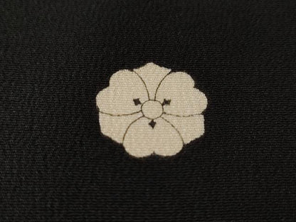 平和屋着物■豪華黒留袖 作家物 地紙重ね御所車花文 金彩 正絹 逸品 CABA7146ev