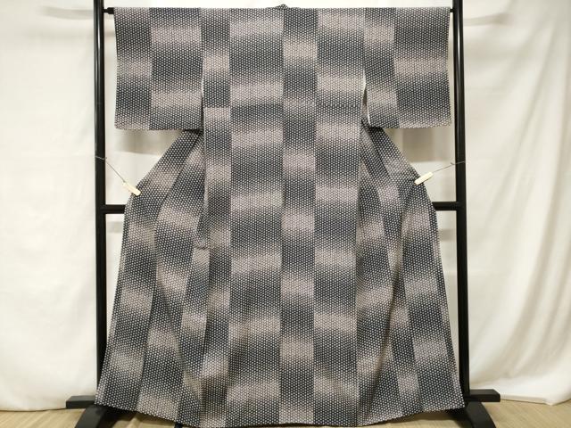 平和屋着物●東京染伝統工芸士 金田昇 江戸小紋 梅文 黒地 正絹 逸品 CABA7313ev