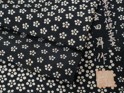 平和屋着物●東京染伝統工芸士 金田昇 江戸小紋 梅文 黒地 正絹 逸品 CABA7313ev