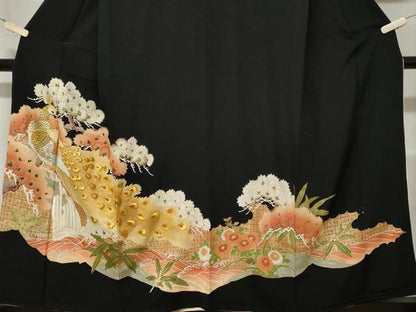 平和屋着物■豪華黒留袖 刺繍 孔雀笹松葉文 暈し染め 金彩 正絹 逸品 CABA7380ev