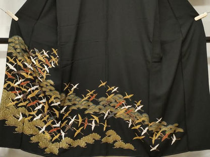 平和屋着物■豪華黒留袖　駒刺繍　松葉飛鶴文　金彩　正絹　逸品　CABA7553ev