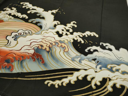 平和屋着物●セミアンティーク　黒留袖　刺繍　立波文　金彩　正絹　逸品　CABA8188ut