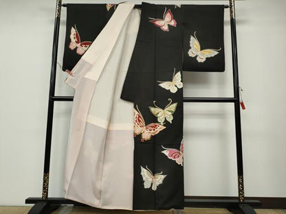 平和屋着物●セミアンティーク　訪問着　駒刺繍　舞蝶文　黒地　金彩　正絹　逸品　CABA8400ut