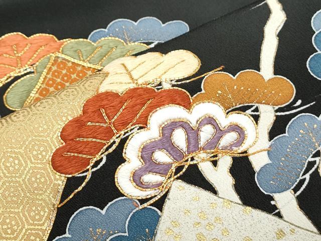 平和屋着物▼豪華黒留袖　駒刺繍　吉祥枝松文　金彩　正絹　逸品　CABA8551th