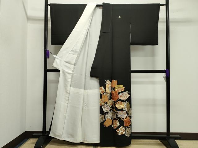 平和屋着物●豪華黒留袖 作家物 駒刺繍 松葉宝尽くし文 金彩 三越扱い 正絹 逸品 CABA8859dy