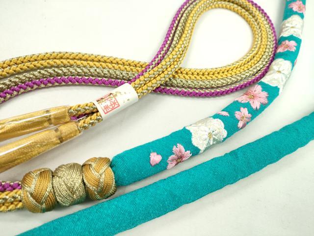 平和屋着物●和装小物 振袖用帯締め 丸ぐけ 刺繍 牡丹 小田巻き 金糸 未使用 CABC0962ju
