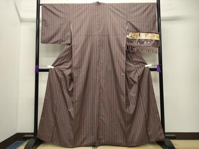 平和屋着物○本場縞大島紬 屋久杉染 縞 大島紬美幸謹製 証紙付き