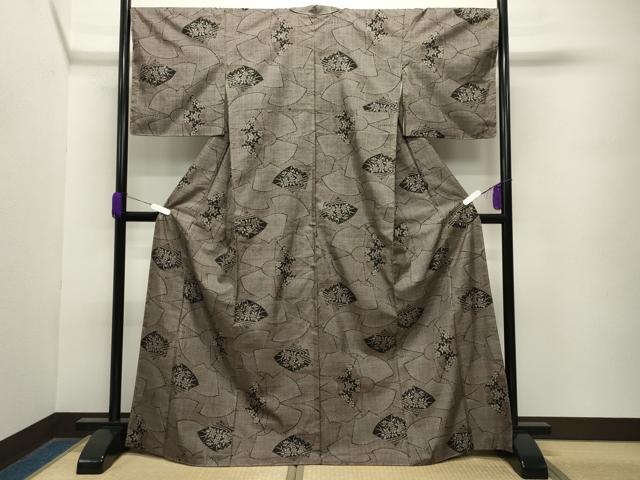 平和屋着物●本場大島紬　7マルキ　地紙重ね花文　正絹　逸品　未使用　CABA9666gh 平和屋着物○本場大島紬 7マルキ 地紙重ね花文 正絹 逸品 未