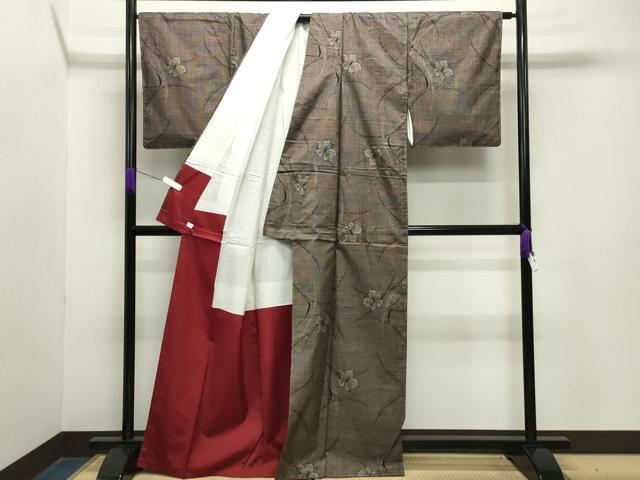 平和屋着物○本場大島紬 7マルキ 泥染め 舞花文 重村正巳作 鈴乃屋