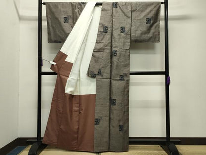 平和屋着物●本場大島紬 9マルキ 色紙重ね笹竹文 正絹 逸品 未使用 CABA9691gh