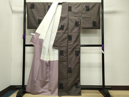 平和屋着物●本場大島紬　7マルキ　舞蝶文　正絹　逸品　CABA9700gh