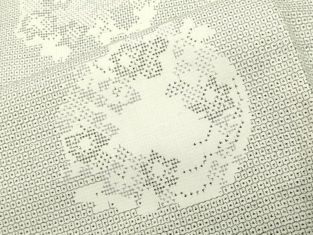 平和屋着物●本場大島紬　白大島　120亀甲　花丸文　正絹　逸品　CABA9758gh 平和屋着物○本場大島紬 白大島 120亀甲 花丸文 正絹 逸品 CABA9758gh