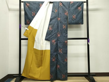 平和屋着物●本場大島紬 7マルキ 色紙重ね花文 正絹 逸品 CABA9834gh