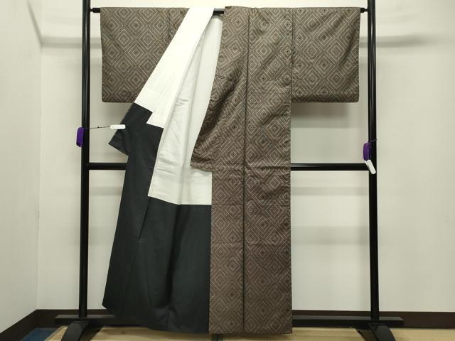 お値下げ❗️フレッシュな【白大島】正絹　特価❗️ 平和屋着物○本場大島紬 白大島 9マルキ 風景文 正絹 逸品 CABA9934gh