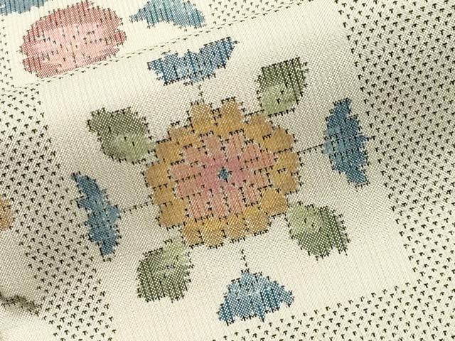 平和屋着物○本場大島紬 白大島 9マルキ 総絣 色紙重ね草花文