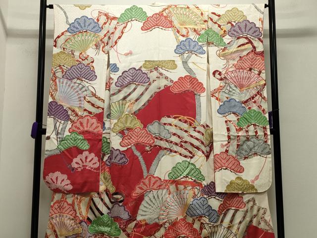 平和屋着物●紫綬褒章 巨匠『岩田専太郎』 振袖 駒刺繍 檜扇松文 金彩 正絹 逸品 CABB0064gh