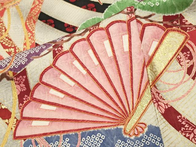 平和屋着物●紫綬褒章 巨匠『岩田専太郎』 振袖 駒刺繍 檜扇松文 金彩 正絹 逸品 CABB0064gh