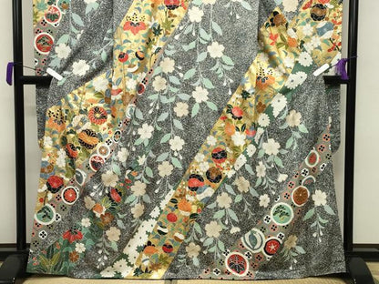 平和屋着物●豪華振袖 駒刺繍 舞花文 金彩 正絹 逸品 CABB0081gh
