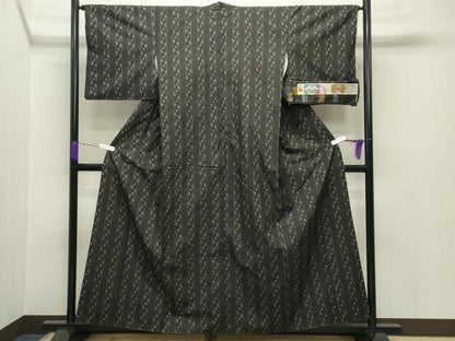 平和屋着物●本場大島紬 7マルキ 泥染め 吉祥間道 山口紬工場謹製 加納別誂 証紙付き 正絹 逸品 CABB0176gh