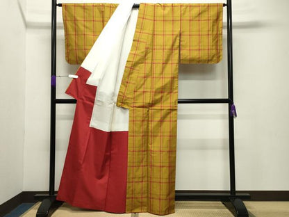 平和屋着物●都喜ヱ門 本場大島紬 車輪梅格子 藤絹織物謹製 証紙付き 正絹 逸品 未使用 CABB0182gh